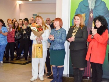 Бабинден дойде в Болница 