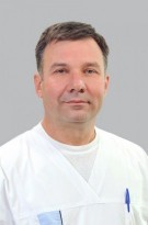 Д-р Петър СЛАВОВ